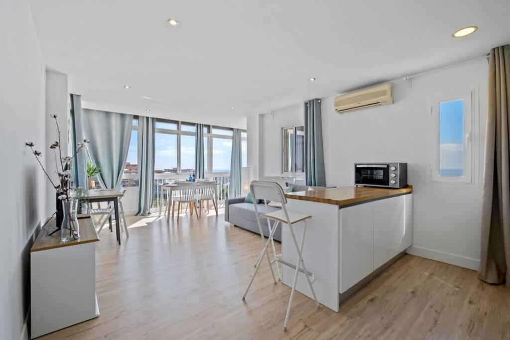 Sea View In Appartement *